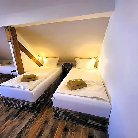 Cjs - Chill Or Drive Am Nuerburgring, New Box Spring Beds, New Furniture, Free Parking, Wlan, Tv-streaming, Quiet Location 3* Blankenheim (North Rhine-Westphalia)