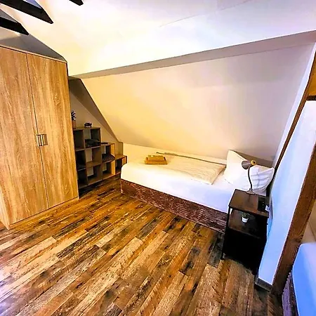 Cjs - Chill Or Drive Am Nuerburgring, New Box Spring Beds, New Furniture, Free Parking, Wlan, Tv-streaming, Quiet Location Hotel 3*