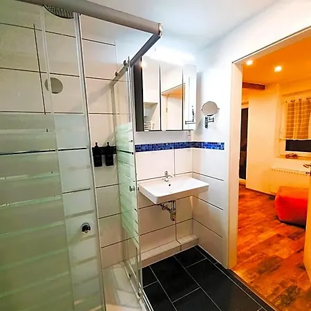Hotel Cjs - Chill Or Drive Am Nuerburgring, New Box Spring Beds, New Furniture, Free Parking, Wlan, Tv-streaming, Quiet Location Blankenheim (North Rhine-Westphalia)