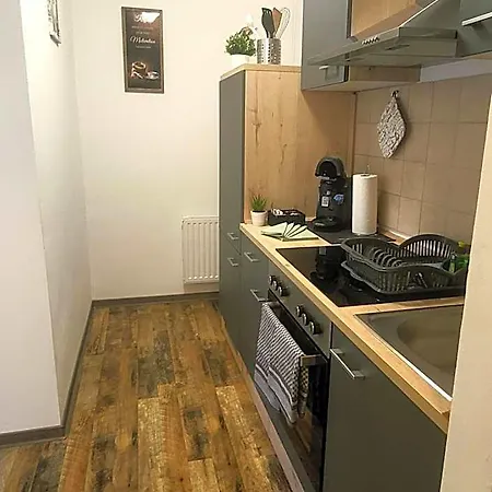 Cjs - Chill Or Drive Am Nuerburgring, New Box Spring Beds, New Furniture, Free Parking, Wlan, Tv-streaming, Quiet Location Hotel Blankenheim (North Rhine-Westphalia)