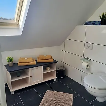 Cjs - Chill Or Drive Am Nuerburgring, New Box Spring Beds, New Furniture, Free Parking, Wlan, Tv-streaming, Quiet Location Hotel Blankenheim (North Rhine-Westphalia)