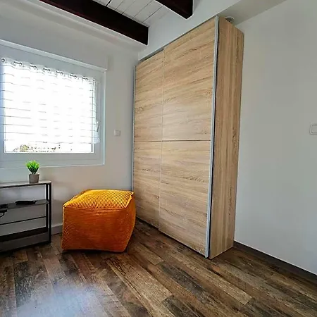 Cjs - Chill Or Drive Am Nuerburgring, New Box Spring Beds, New Furniture, Free Parking, Wlan, Tv-streaming, Quiet Location