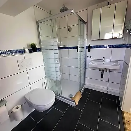 Hotel Cjs - Chill Or Drive Am Nuerburgring, New Box Spring Beds, New Furniture, Free Parking, Wlan, Tv-streaming, Quiet Location Blankenheim (North Rhine-Westphalia)