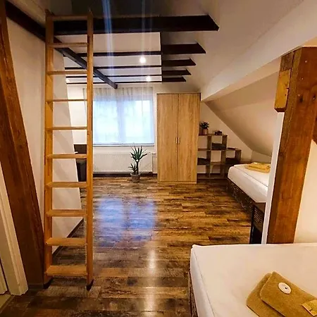 Hotel Cjs - Chill Or Drive Am Nuerburgring, New Box Spring Beds, New Furniture, Free Parking, Wlan, Tv-streaming, Quiet Location 3*
